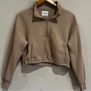 Abercrombie & Fitch Cropped Quarter Zip Sweatshirt